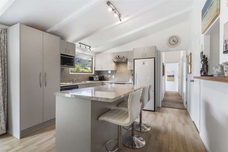 218 Patuwai Drive Whangamata_6