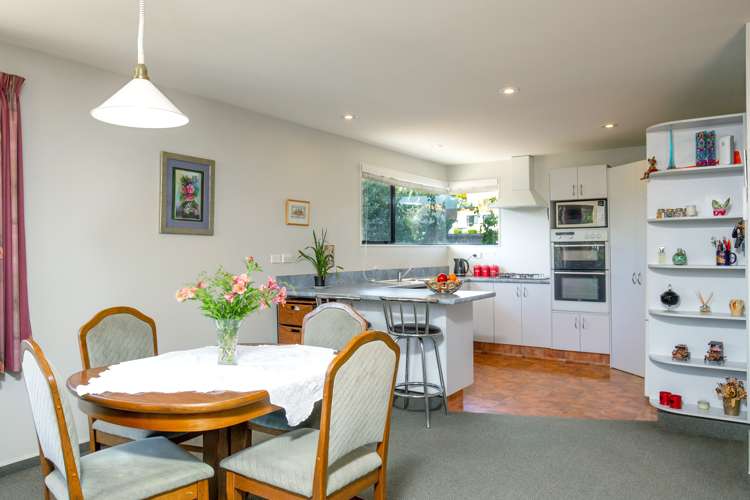 6 Douslin Place Witherlea_12