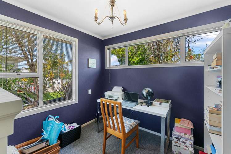 98 Tiroroa Avenue Te Atatu South_14