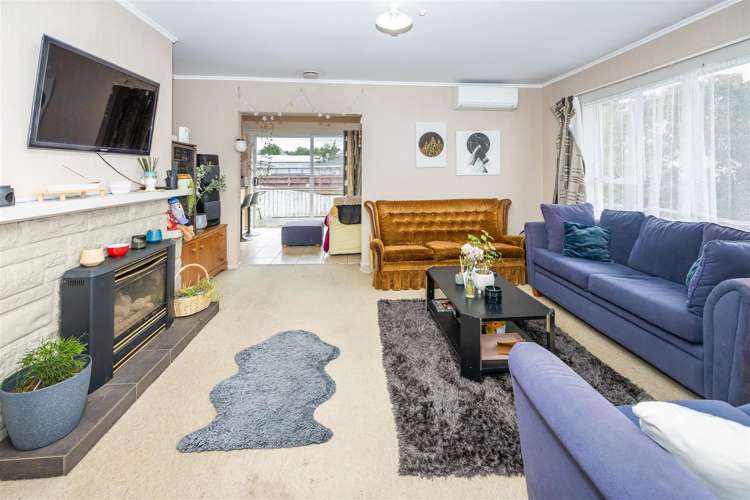 8 Snead Place Hamilton East_5