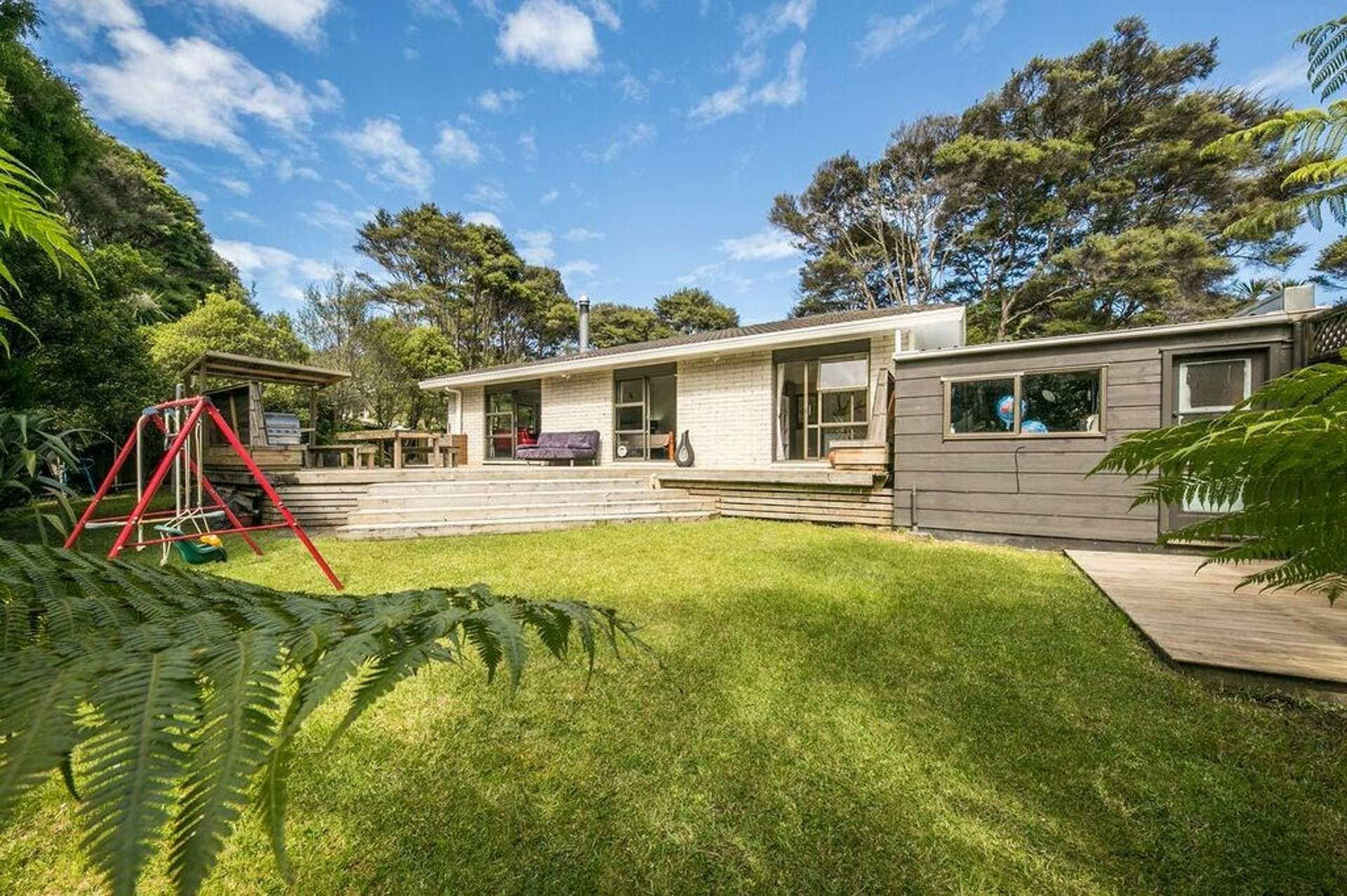 1/6 Sonnenberg Way Titirangi_0