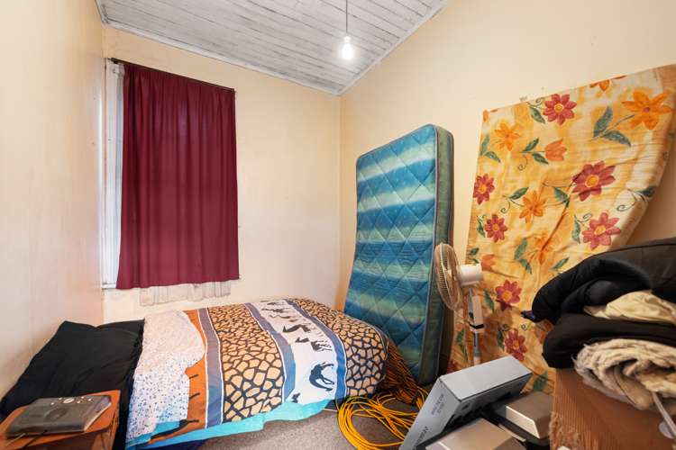 44 Law Street Caversham_11