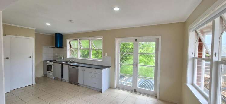 31 Kingdale Road 11401_3