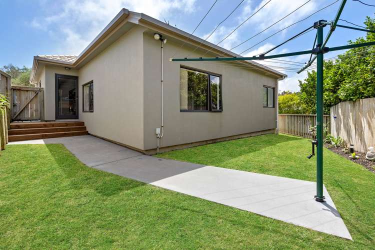 33 Te Puia Drive Aotea_18