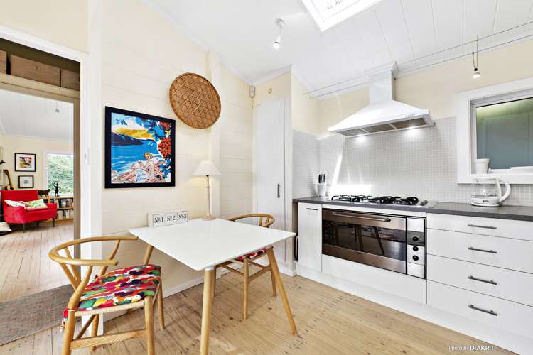 13 Broomhill Road Highbury_5