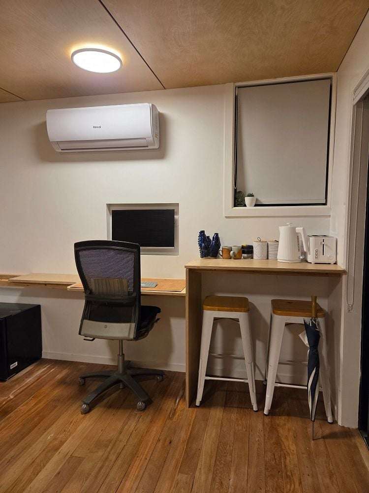 276 Queens Drive Lyall Bay_12