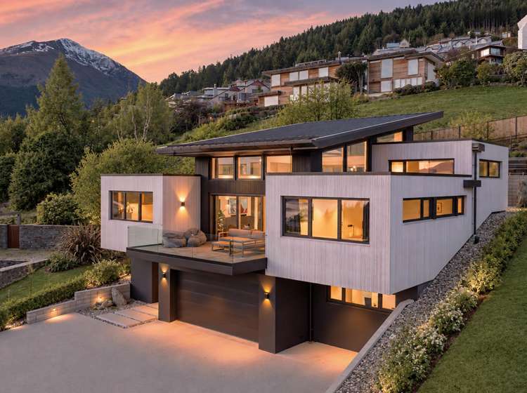 52 Suburb Street Queenstown Hill_15