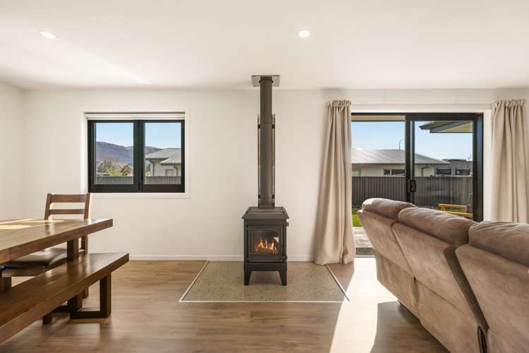 69 Wallis Drive_5
