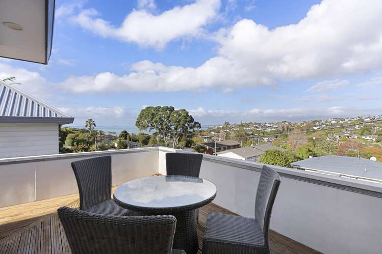 2/9 Colmar Road Mellons Bay_9