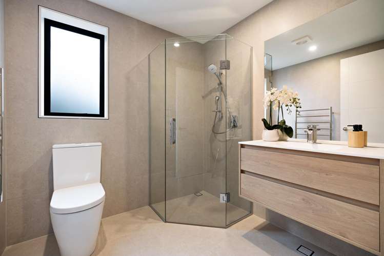 6 Florence Close Queenstown Hill_23