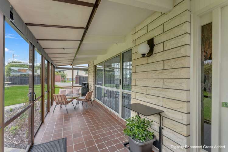 150 Pages Road Marchwiel_20