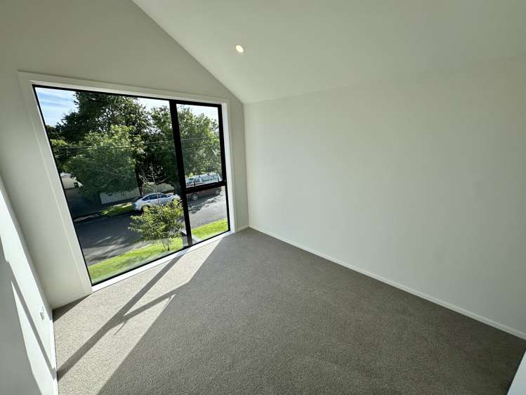 24 Burch Street Mount Albert_12