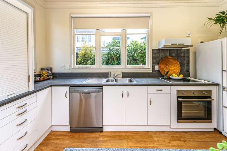 1 Brassey Road Saint Johns Hill_8