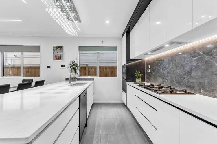 15 Uru Drive Flat Bush_10