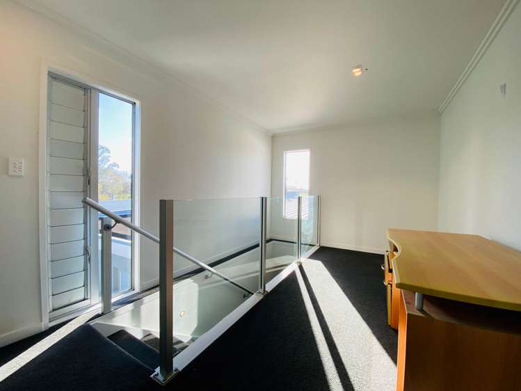 14 Blomfield Lane Kingseat_16