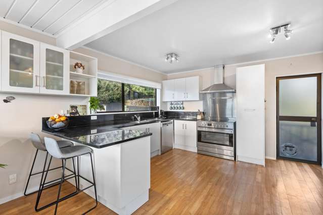 1/893 Beach Road Waiake_4