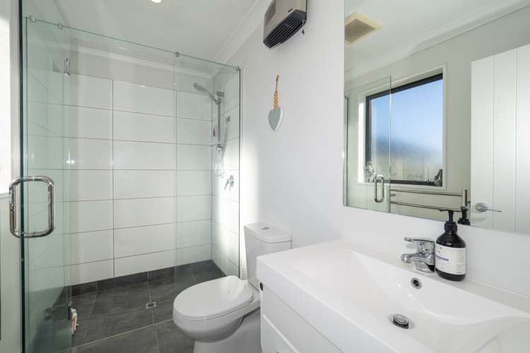 6 Woodham Drive Allenton_9