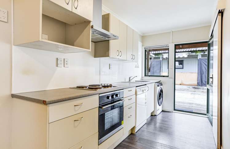 198 & 198A Mahoe Street Melville_35
