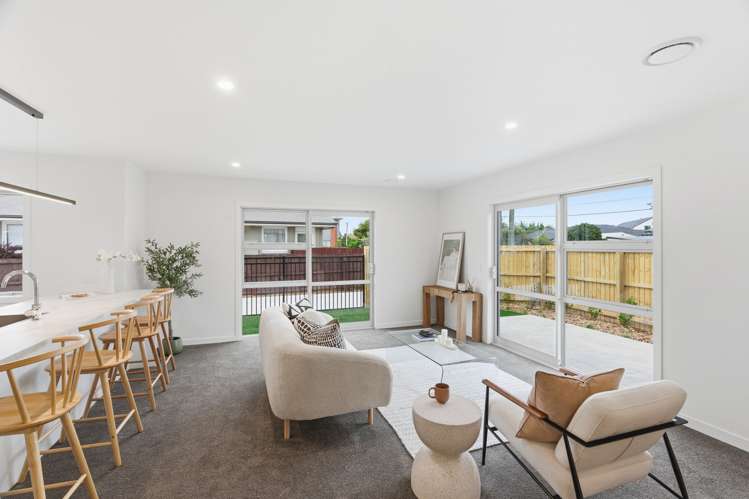 2/28 Wellington Street Linwood_5