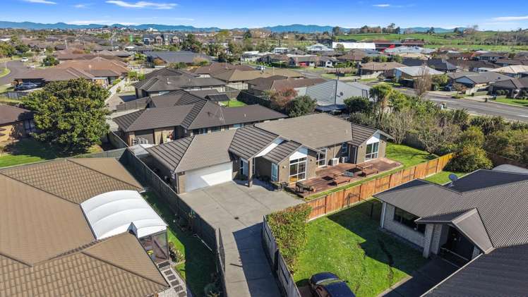 13 Allgood Place Rototuna North_16