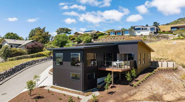 Views, Style & Brand-New Comfort!