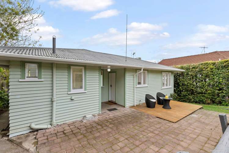 1/18 Bond Crescent Forrest Hill_5