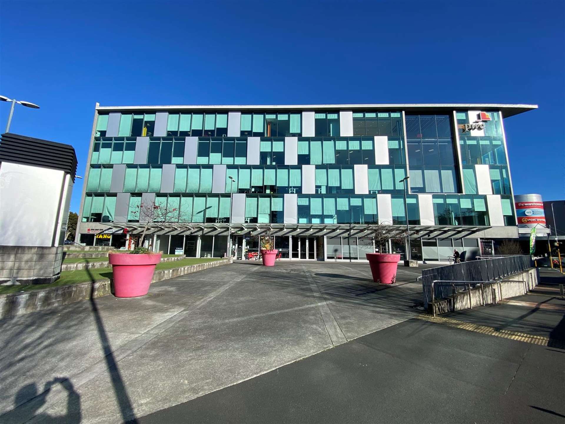 Part Ground Floor, 109 Ward Street Hamilton Central_0