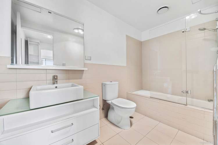 1207/18 Beach Road Auckland Central_10