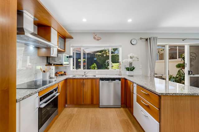 11 Gillett Place Botany Downs_2