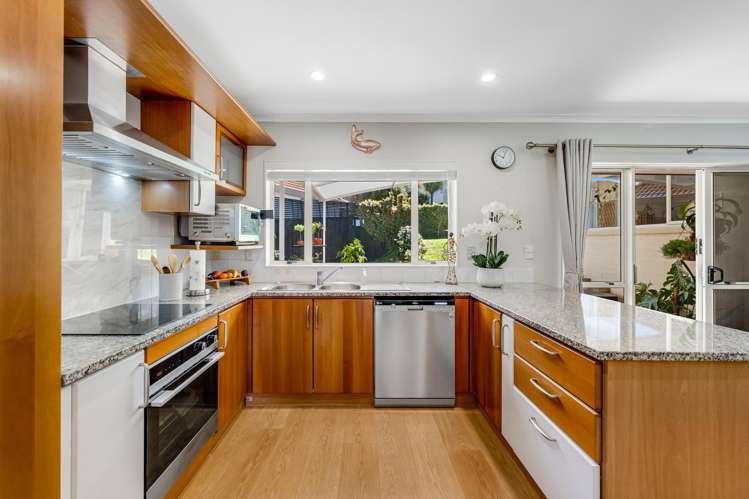 11 Gillett Place Botany Downs_2