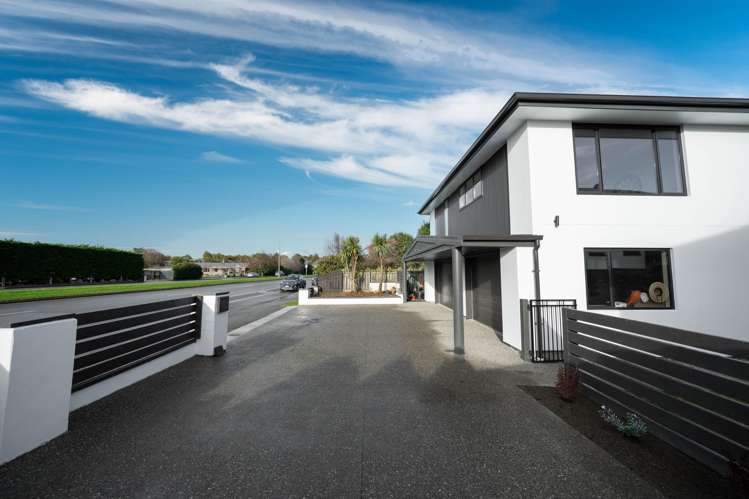 708 Queens Drive Waikiwi_27