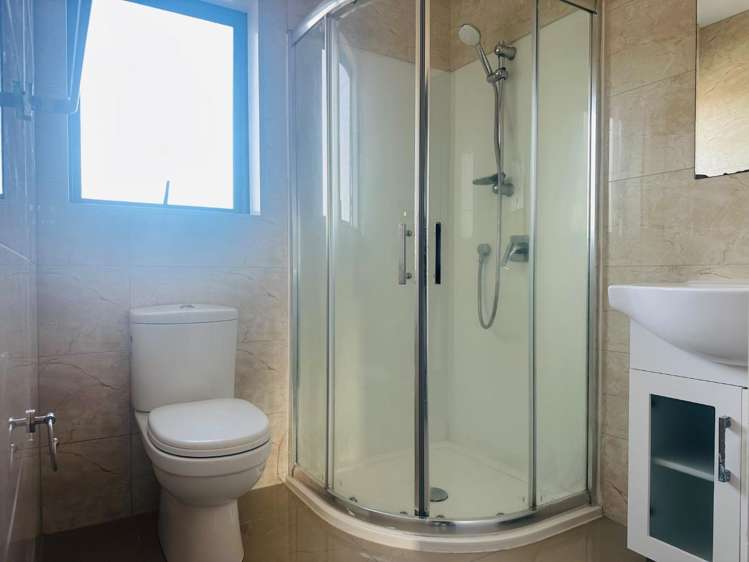 2/8 Kerrs Road Wiri_6