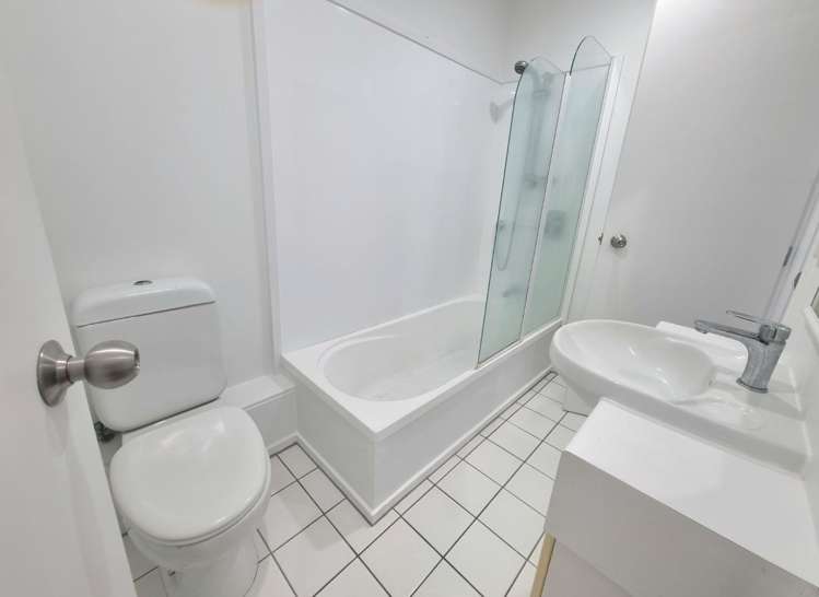14/30 John Jennings Drive 10862_4
