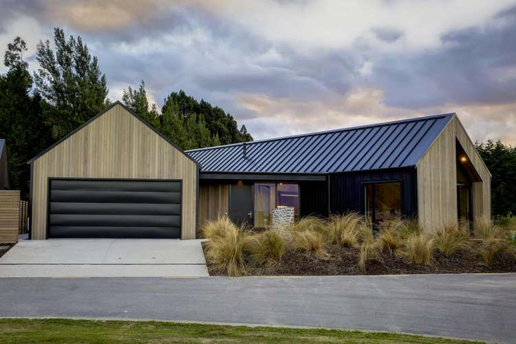 4 Carrick Lane, Kawarau Heights_0