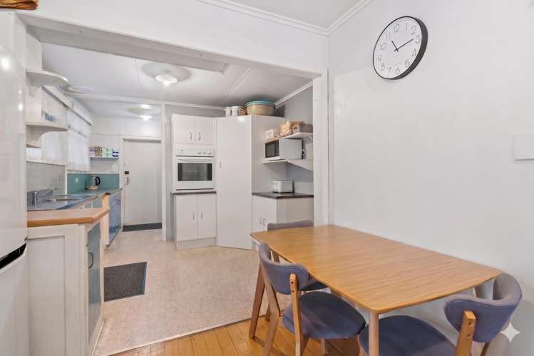 10 Holmes Avenue Otangarei_18