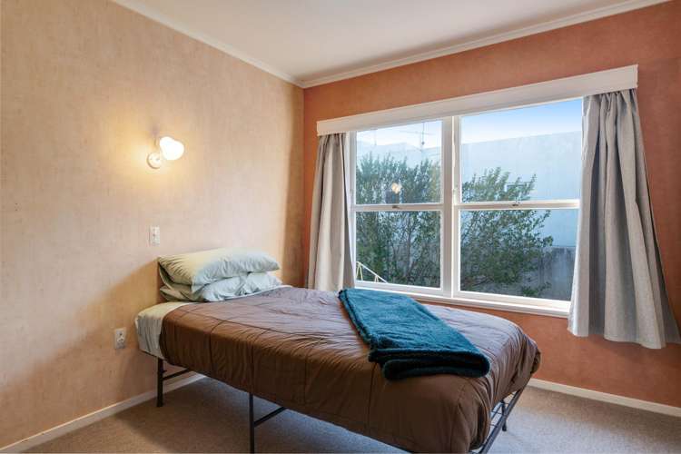 1/229 Glenfield Road Hillcrest_7