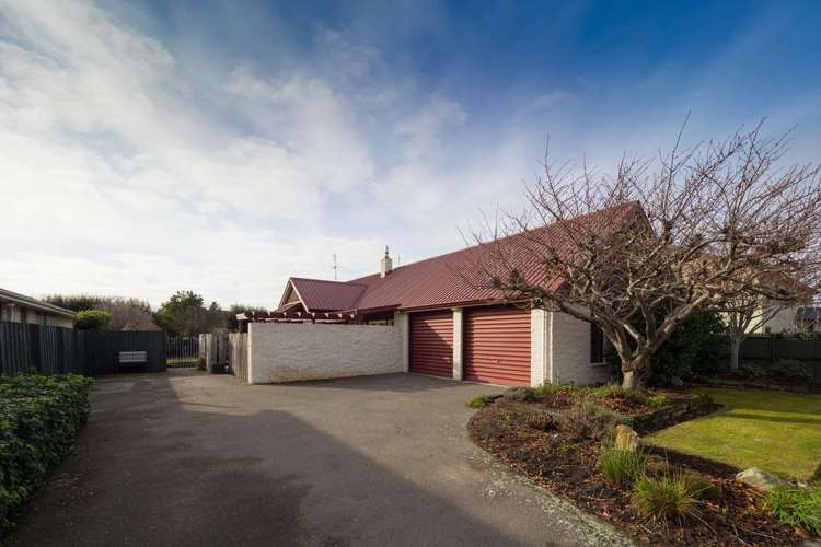 8 Churchill Avenue Allenton_22