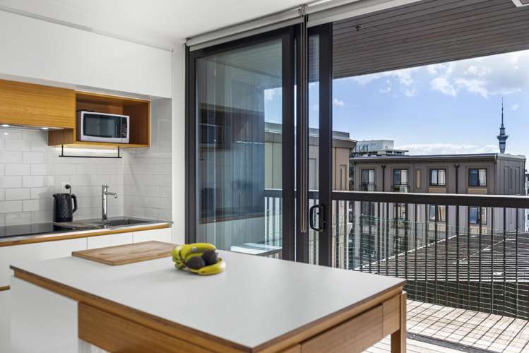 220/38 Khyber Pass Road_5