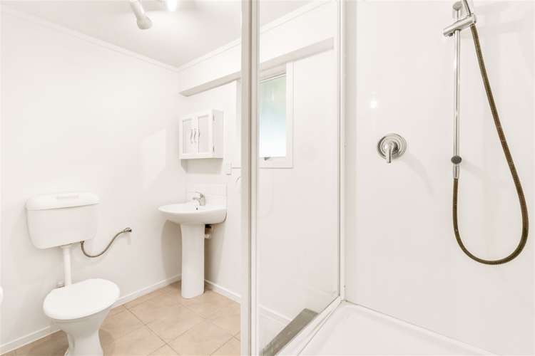 2/14 Matama Road Glen Eden_18