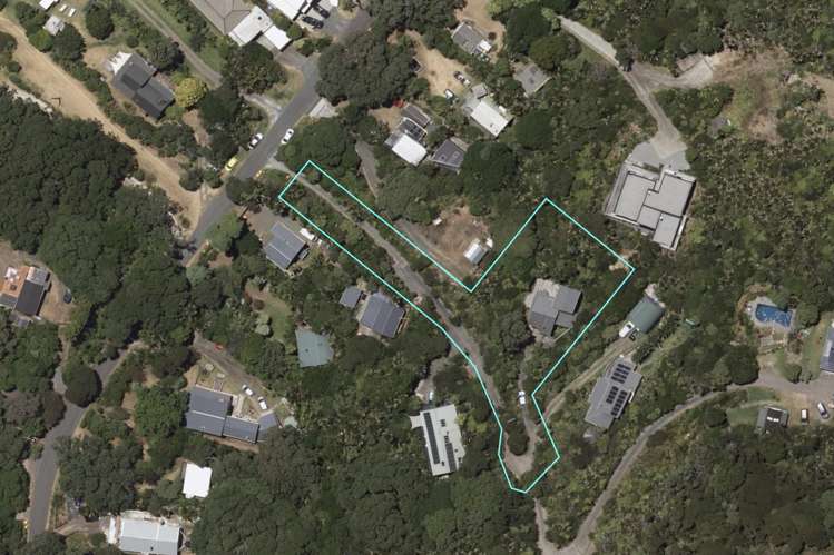 101b Garden Road Piha_20