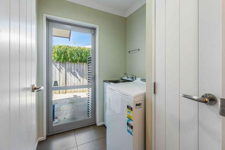 81 Oriental Parade Papamoa Beach_21
