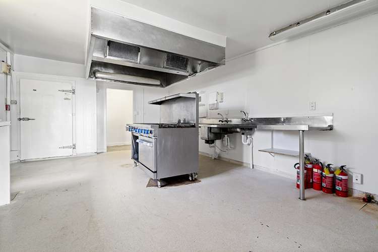 473 Scenic Drive Waiatarua_11