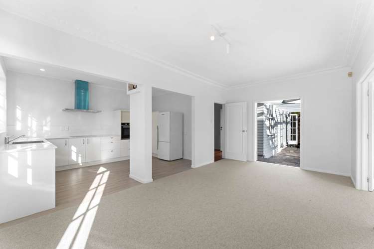 107 & 107B Te Atatu Road Te Atatu South_14