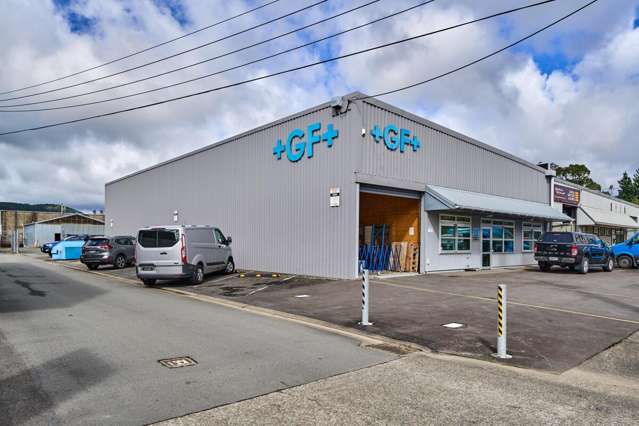 Vacant Warehouse Close to SH2