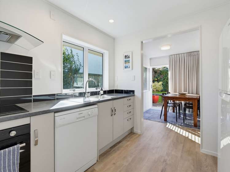 18B Ruihi Street Victoria_7