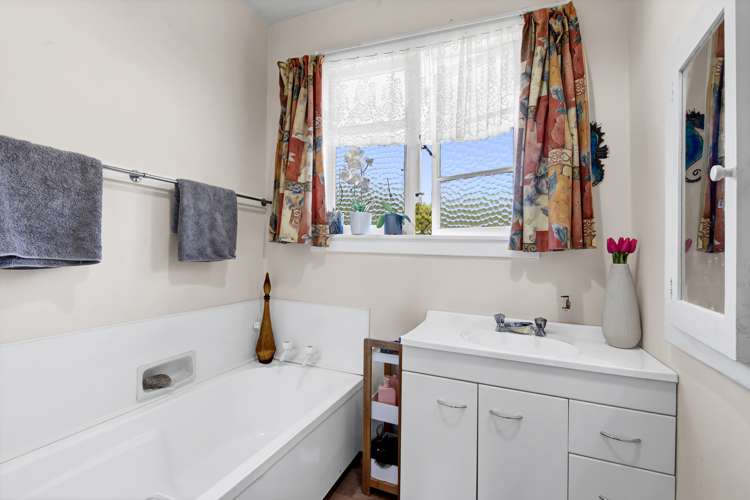 525 Downs Road West Eyreton_13