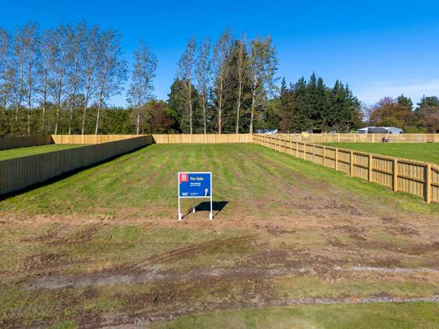 Lots 2-1016m2 section with services