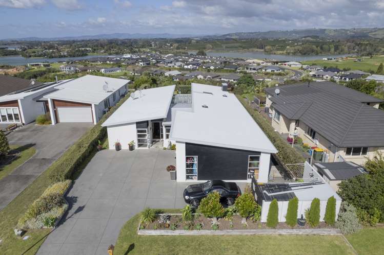 16 Holyoake Terrace Omokoroa_1