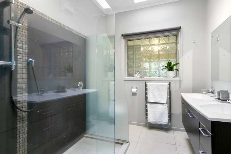 127 Larnach Road Vauxhall_14