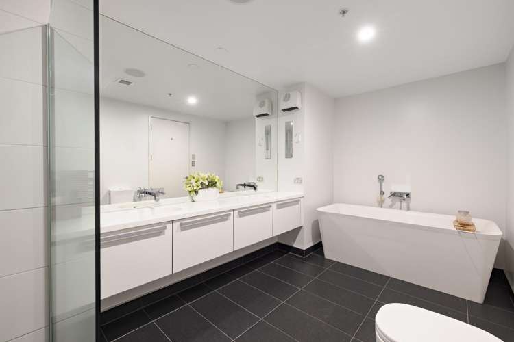 303/50B Cross Road (The Nautilus) City Centre_7